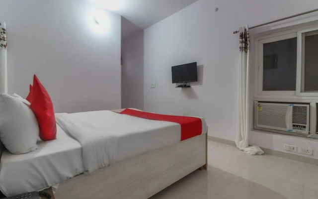 Oyo 49701 Abhi Residency White House