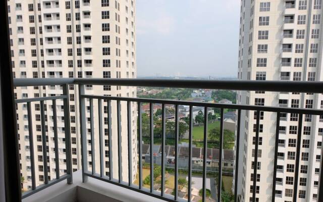 3BR Apartment with Pool View at M-Town Residence