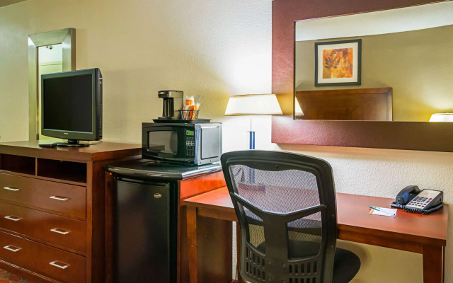 Quality Inn Fairmont