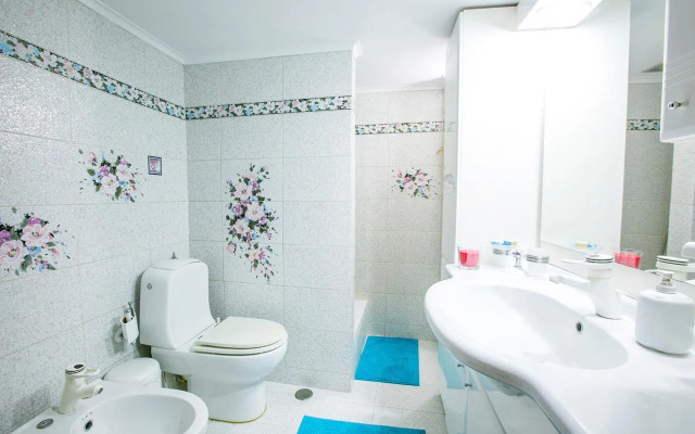 Spacious Apartment Next To Metro - Marousi