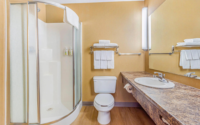 Days Inn & Suites by Wyndham West Edmonton