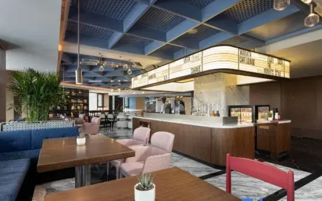 Wanda Moments Hotel Taiyuan South Station