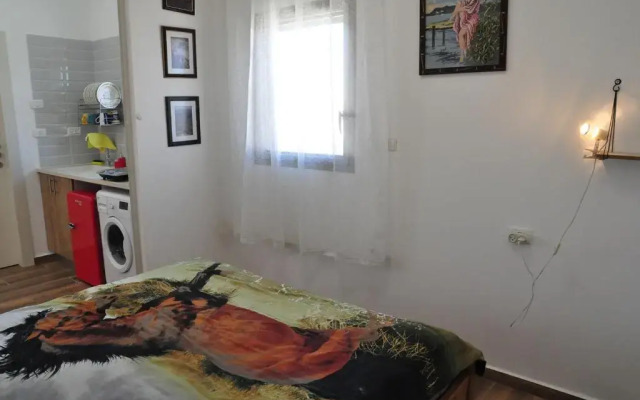 Vastu Dead Sea apartment