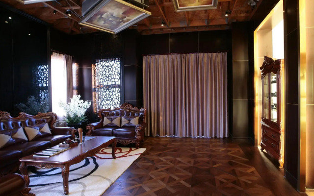 Donghu Lingang Hotel