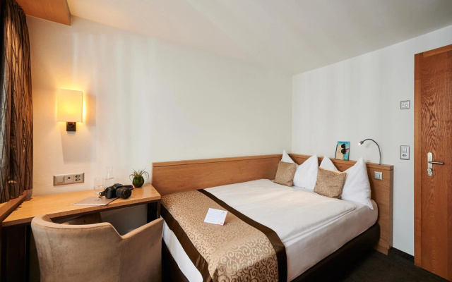 Hotel Ambiance – Guest Rooms – Zermatt