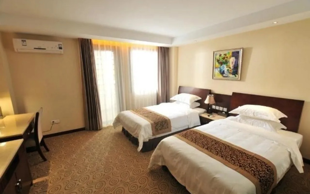 Chengdu Chunxi Business Hotel