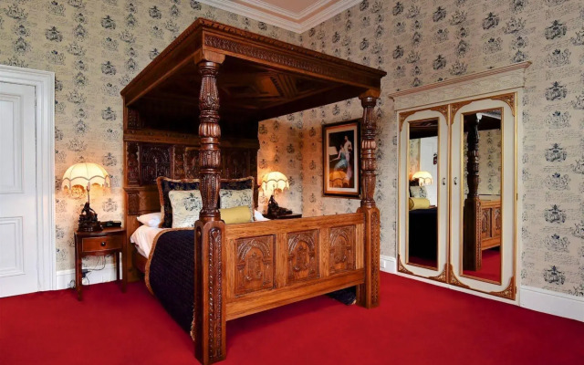 Belleek Castle