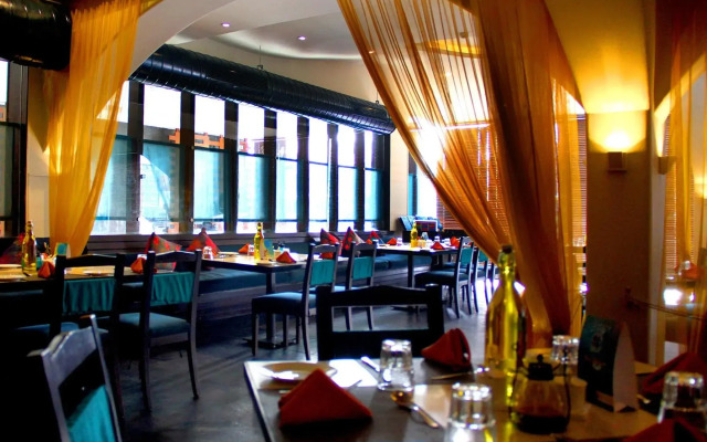 OYO Premium Karkhana Secunderabad