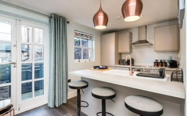 Host Apartments The Pilgrim Coach House