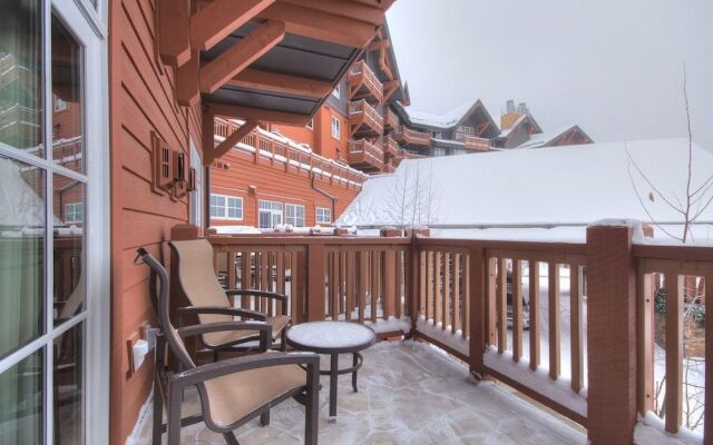 One Ski Hill Place S8103