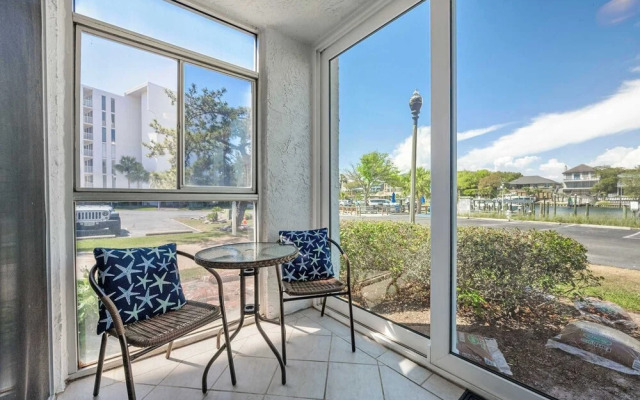 The Condor - Stay for 6