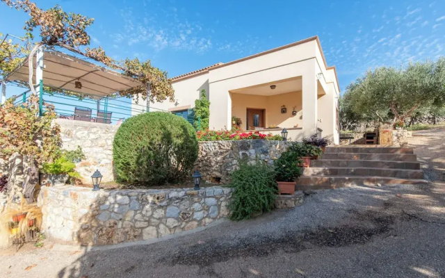 Villa Chloe With Private Pool