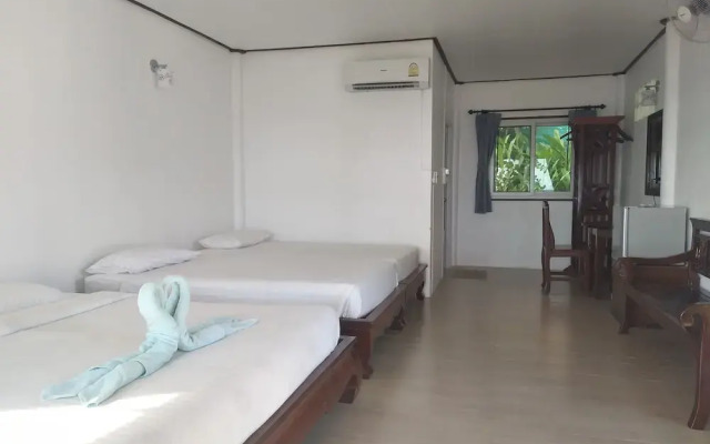 Aow Noi Resort