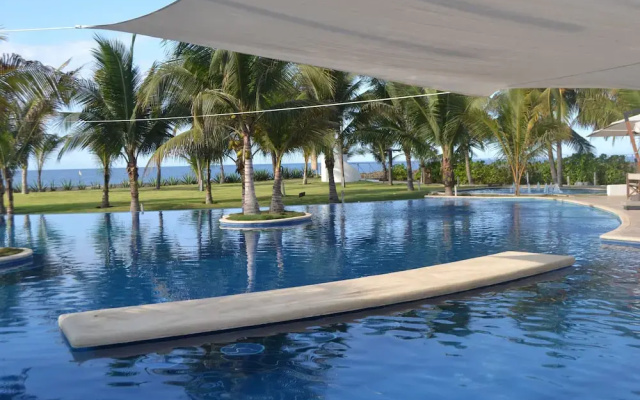 Private Jacuzzi 2 Bedrooms 7 Guests