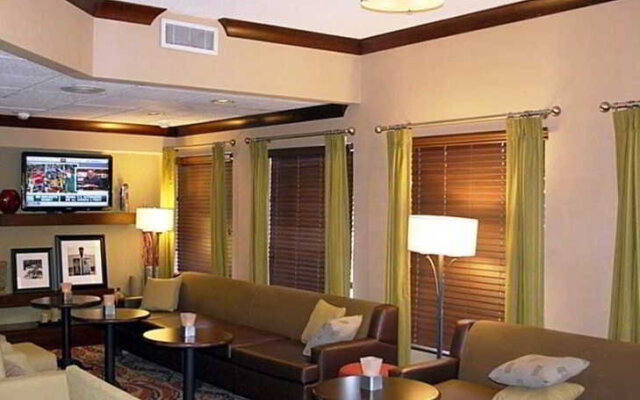 Hampton Inn Chattanooga Airport