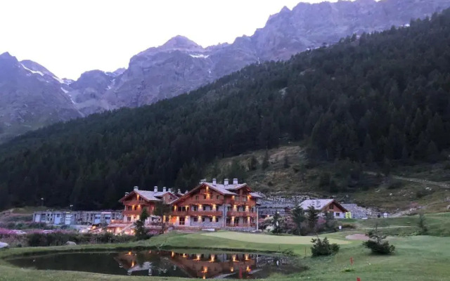3 Chalets Aparthotel