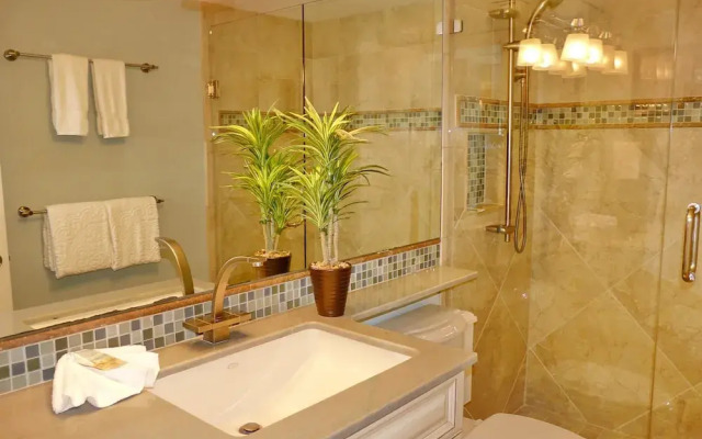 South Seas Tower 4-704