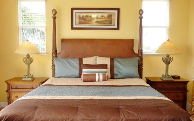 Large Waterfront Home With All-day sun on Pool