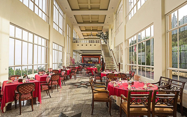 Royal Hotel and Convention Tretes