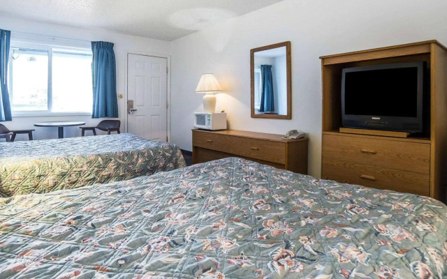 Rodeway Inn & Suites