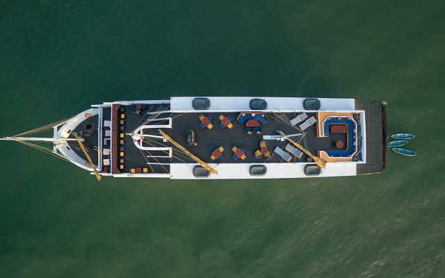 Paradise Sails Cruise Ha Long