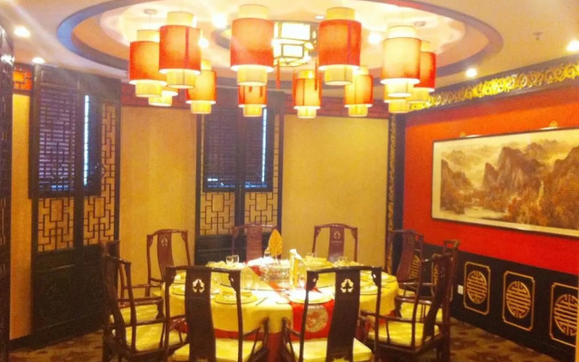 Chengde Jing Cheng Hotel