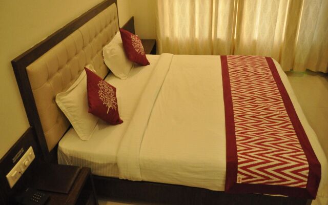 OYO 2647 Hotel Sai Shubham