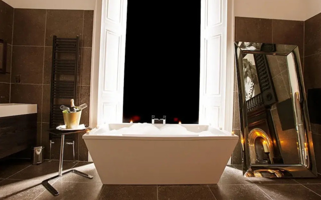 Rooms & Suites Picardy Place