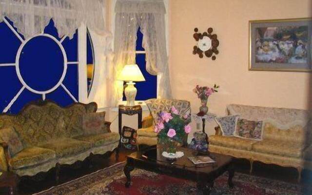 Robins Nest Bed & Breakfast