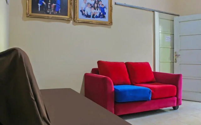 OYO Life 92593 Penginapan Sultan Haji 1