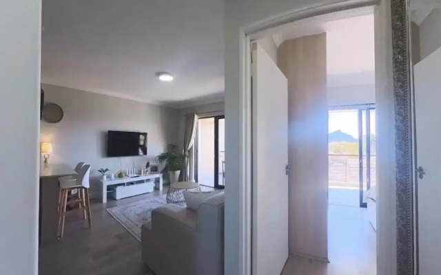 Immaculate 2-bed Apartment in Cape Town