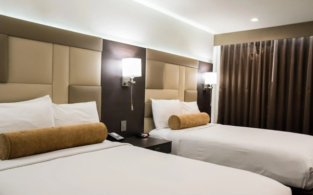 Hotel Xilo Glendale