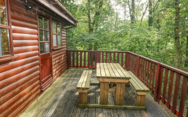 Acorn Lodge