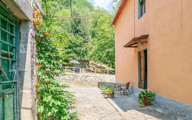 Amazing Home in Longoio With 2 Bedrooms