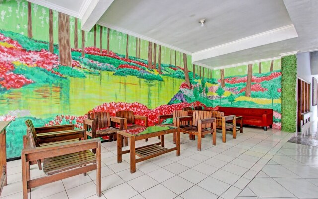 Super OYO Capital O 93240 Candra Dewi Hotel