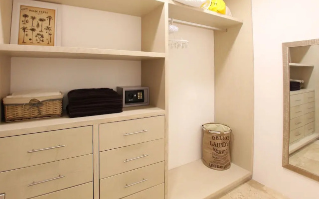 Menesse on the Beach