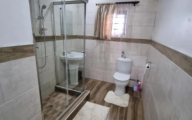 Mwaiseni Maisonettes apartments