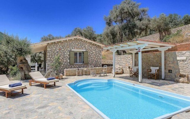 Villa Ledaki
