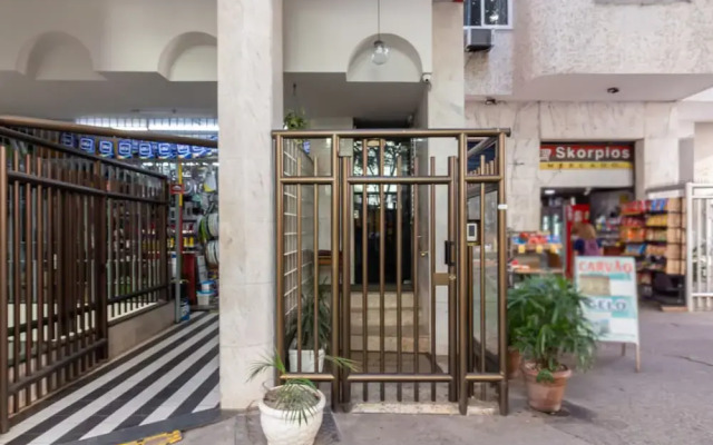 Copacabana Refuge Near the Beach I801