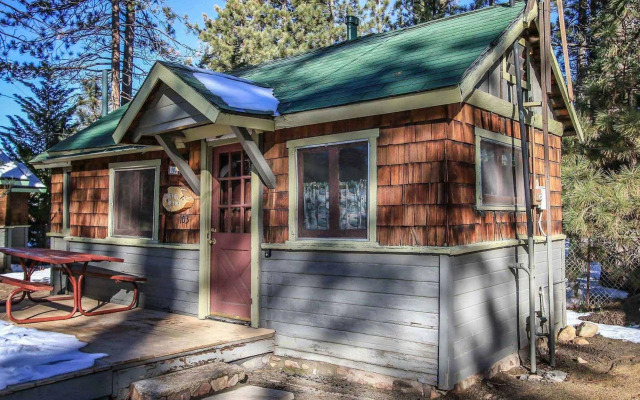 Shore Acres Lodge