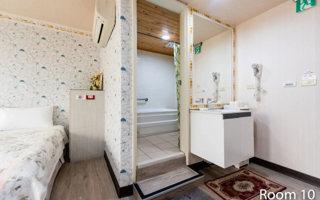 Gwawa Hotel