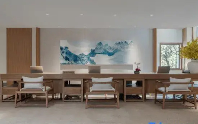 Xiangyuan Yungu Holiday Hotel