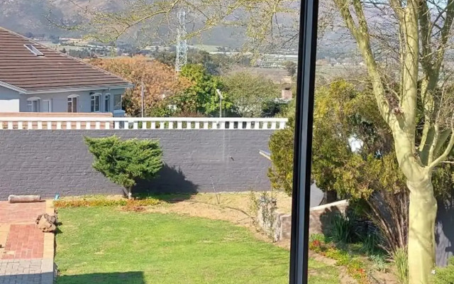 Kortrijk Paarl Self Catering