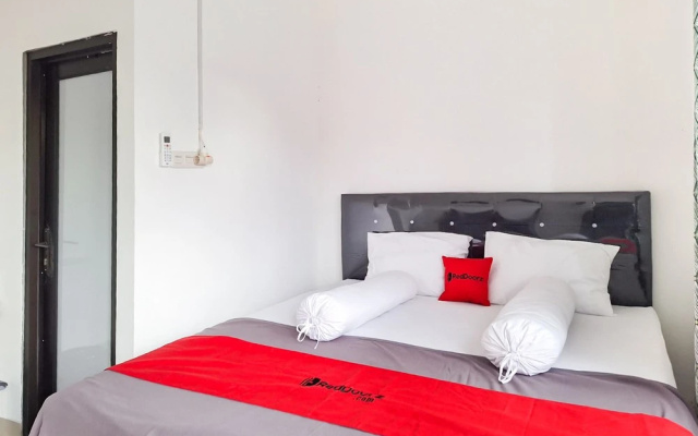 RedDoorz @ Imanuel Homestay Tomohon – Guest Rooms – Tomohon