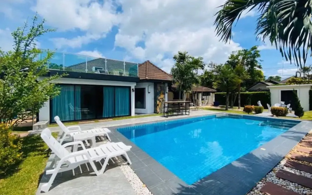 Cozy Garden Cottage Pool Villa