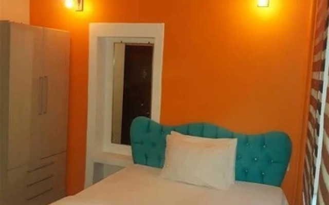 Taksim Nefti Residence