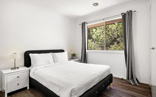 Comfortable Family Stay in Caroline Springs