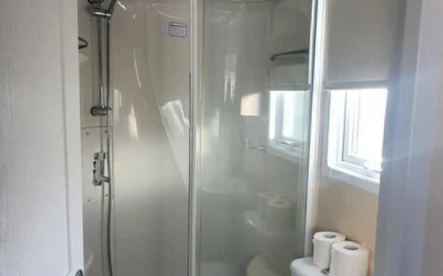 3bed Holiday Home in Clacton-on-sea, Sleeps 8