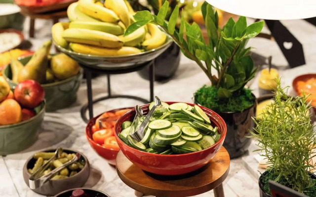 Radisson RED Hotel & Radisson RED Apartments, Kraków