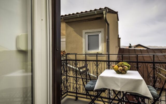 Apartment Snježana Karlobag 28539